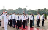 [Ảnh] Lãnh đạo Đảng, Nhà nước, TP Hà Nội vào Lăng viếng Chủ tịch Hồ Chí Minh nhân kỷ niệm 76 năm Quốc khánh 2/9