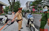 [ẢNH] Hà Nội ngày 2/9: Đường vắng hơn, vẫn có trường hợp ra đường sai mục đích