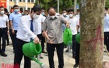 [Ảnh] Chủ tịch nước Nguyễn Xuân Phúc dự lễ khai giảng ở tỉnh 