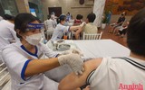 [Ảnh] Tiếp cận điểm tiêm vaccine Covid-19 