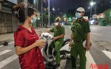 [Ảnh] Cuộc sống trầm lắng ở phường Văn Miếu sau khi dỡ phong tỏa