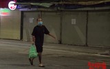 [Ảnh] Cuộc sống trầm lắng ở phường Văn Miếu sau khi dỡ phong tỏa