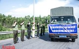 [ẢNH] Món quà sẻ chia từ nơi phên giậu Tổ quốc tặng bà con khó khăn ở Thủ đô