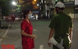 [Ảnh] Cuộc sống trầm lắng ở phường Văn Miếu sau khi dỡ phong tỏa
