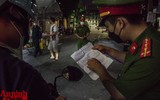 [Ảnh] Cuộc sống trầm lắng ở phường Văn Miếu sau khi dỡ phong tỏa