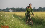 [Ảnh] Công an Thủ đô đội nắng, thâu đêm cứu lúa giúp nông dân trong khu phong tỏa
