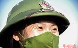 [Ảnh] Công an Thủ đô đội nắng, thâu đêm cứu lúa giúp nông dân trong khu phong tỏa