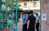 [Ảnh] Xếp hàng đổi giấy phép lái xe sau nới lỏng giãn cách, khó đảm bảo giãn cách phòng dịch