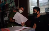 [ẢNH] Những giây phút đặc biệt khi ổ dịch nguy hiểm nhất Thủ đô được dỡ phong tỏa