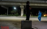 [ẢNH] Những giây phút đặc biệt khi ổ dịch nguy hiểm nhất Thủ đô được dỡ phong tỏa
