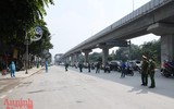 Khoảnh khắc khó quên khi gần 1.100 người dân Thanh Xuân Trung được trở về nhà 