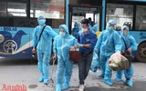 Khoảnh khắc khó quên khi gần 1.100 người dân Thanh Xuân Trung được trở về nhà 