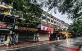 [ẢNH] Hà Nội đẹp lạ dưới mưa trong Ngày kỷ niệm 67 năm giải phóng Thủ đô