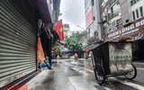 [ẢNH] Hà Nội đẹp lạ dưới mưa trong Ngày kỷ niệm 67 năm giải phóng Thủ đô