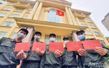 Thanh niên Công an Thủ đô không ngại mưa lạnh tiếp tục hành trình hiến máu cứu người