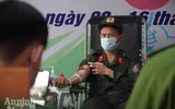 Thanh niên Công an Thủ đô không ngại mưa lạnh tiếp tục hành trình hiến máu cứu người