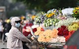 Hà Nội: Thanh niên đi cầu duyên, bái vọng ở chùa Hà trong ngày Phụ nữ Việt Nam
