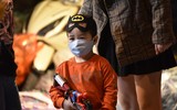 Mặt nạ ăn theo phim 
