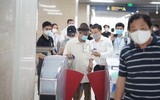 Người dân thích thú trải nghiệm đi tàu Cát Linh - Hà Đông, Bí thư Hà Nội là một trong số khách đầu tiên 