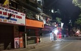 Cận cảnh khu tập thể A1 Thành Công bị phong tỏa do có ca dương tính với SARS-CoV-2