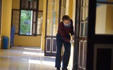 Trường học Hà Nội hối hả dọn dẹp để đón học sinh trở lại trường từ 6/12