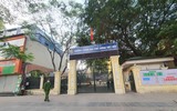 Hình ảnh mới nhất về ngày đầu tiên học sinh lớp 12 ở trung tâm Hà Nội trở lại trường