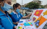 Xúc động hai vạn lá thư vượt sóng của các em học sinh gửi chú bộ đội nơi đảo xa