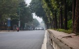 Hà Nội: Toàn cảnh đường Hoàng Quốc Việt trước khi xén giải phân cách để giảm ùn tắc giao thông