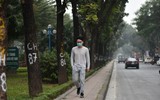 Hà Nội: Toàn cảnh đường Hoàng Quốc Việt trước khi xén giải phân cách để giảm ùn tắc giao thông