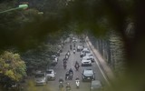 Hà Nội: Toàn cảnh đường Hoàng Quốc Việt trước khi xén giải phân cách để giảm ùn tắc giao thông