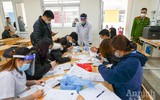 Hà Nội bắt đầu tiêm vaccine Covid-19 mũi 3 cho người dân, người cao tuổi có bệnh nền cũng được tiêm