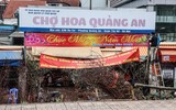 Hoa đào tươi thắm mang Xuân về phố phường Hà Nội bất chấp Covid-19