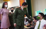 Ấn tượng hình ảnh thanh niên Công an Thủ đô rạng rỡ khi hiến máu phục vụ bệnh nhân ngày sát Tết