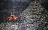 Cận cảnh gầu múc rác siêu khủng ở nhà máy điện rác đầu tiên hoạt động ở Hà Nội