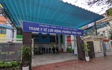 Phó Thủ tướng Vũ Đức Đam thăm trạm y tế lưu động, kiểm tra tiêm vaccine mũi 2 tại nhà ở Hà Nội