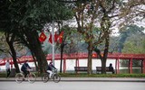 Ngắm Hà Nội đẹp lạ, tĩnh lặng nhưng đầy màu sắc hi vọng trong sớm mùng Một Tết Nhâm Dần