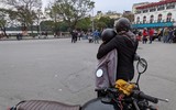 Ngắm Hà Nội đẹp lạ, tĩnh lặng nhưng đầy màu sắc hi vọng trong sớm mùng Một Tết Nhâm Dần