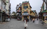 Ngắm Hà Nội đẹp lạ, tĩnh lặng nhưng đầy màu sắc hi vọng trong sớm mùng Một Tết Nhâm Dần