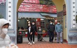 Cảnh vắng lặng hiếm thấy ngày đầu năm mới ở Phủ Tây Hồ 