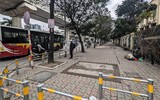 Cận cảnh những đoạn vỉa hè được quây kín bằng rào sắt ở Hà Nội: Có hiệu quả, nhưng còn bất cập