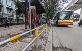 Cận cảnh những đoạn vỉa hè được quây kín bằng rào sắt ở Hà Nội: Có hiệu quả, nhưng còn bất cập