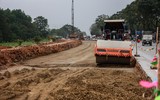 Xem công trường mở rộng đường gom, khắc phục tình trạng 
