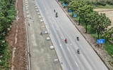 Xem công trường mở rộng đường gom, khắc phục tình trạng 