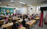 Hình ảnh ấn tượng trong ngày: Học sinh lớp 1 Hà Nội vui vẻ đến trường 