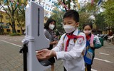 Hình ảnh ấn tượng trong ngày: Học sinh lớp 1 Hà Nội vui vẻ đến trường 