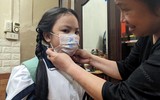 Hình ảnh ấn tượng trong ngày: Học sinh lớp 1 Hà Nội vui vẻ đến trường 