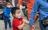 Cận cảnh trẻ mầm non Hà Nội ngày đầu tiên đến trường học trực tiếp