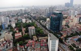 Nhìn từ flycam, đường Hoàng Quốc Việt 8 làn xe cực đẹp sau xén giải phân cách