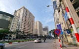 Toàn cảnh đường Lê Văn Lương - Tố Hữu với loạt cao ốc vi phạm quy hoạch