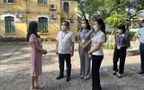 Toàn cảnh thi lớp 10 tại Hà Nội: Phó Chủ tịch UBND TP kiểm tra điểm thi và động viên thí sinh 
